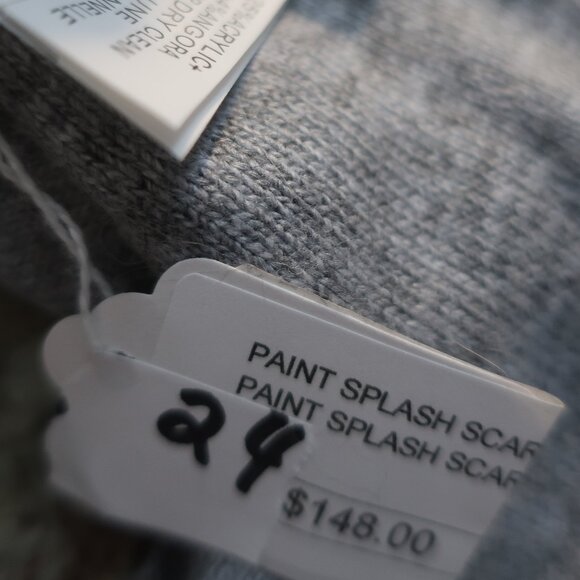 NWT Womens Tina Demel Gray Paint Splash Scarf W/Gray Fox Fur Ball - Picture 6 of 7